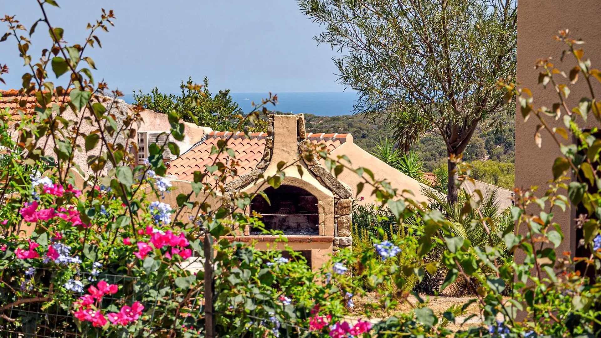 Casa Vacanze Tiriddo' Loiri Porto San Paolo 0*,  Italy